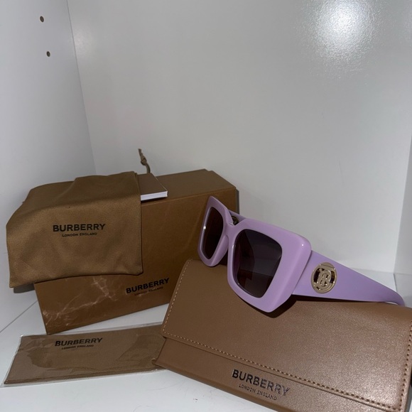 Burberry Lavender Sunglasses Full Inclusion NWT